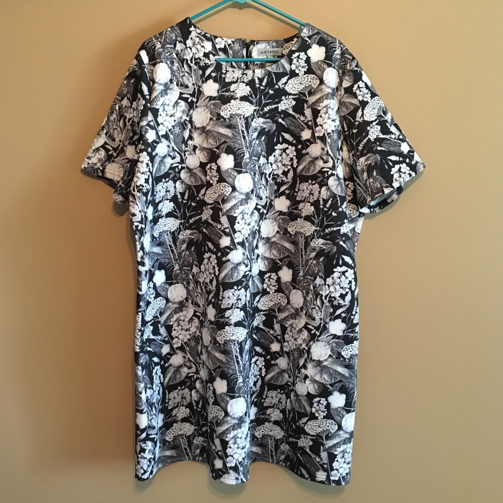 Alice & You Floral Scuba Material Shift Dress